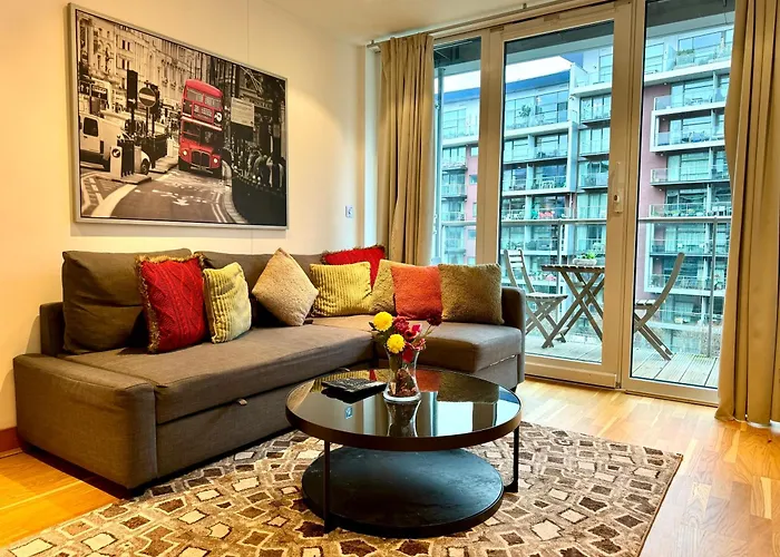 Cute 1 Bedroom Apartment Battersea Central London By Wild