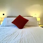 Cute 1 Bedroom Apartment Battersea Central London By Wild